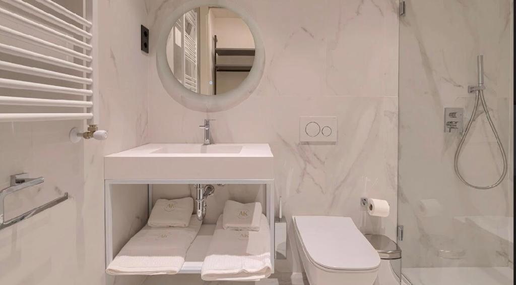 Abando Suites By Next Stop Bilbao Ngoại thất bức ảnh